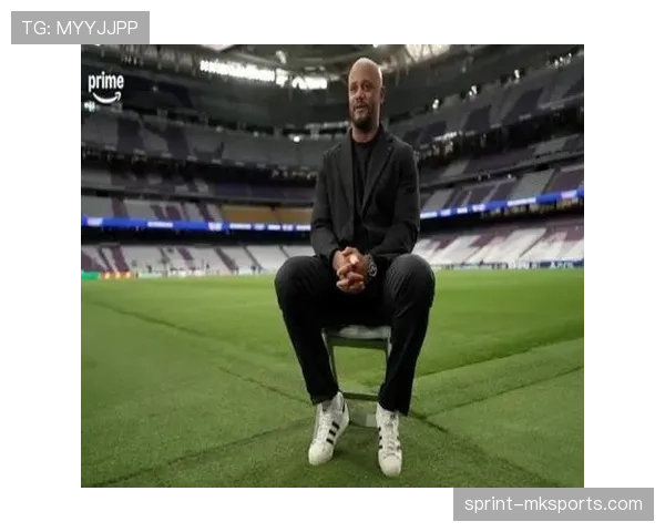 孔帕尼居然开起了豪车队，跟球场上的狠劲完全不一样啊！